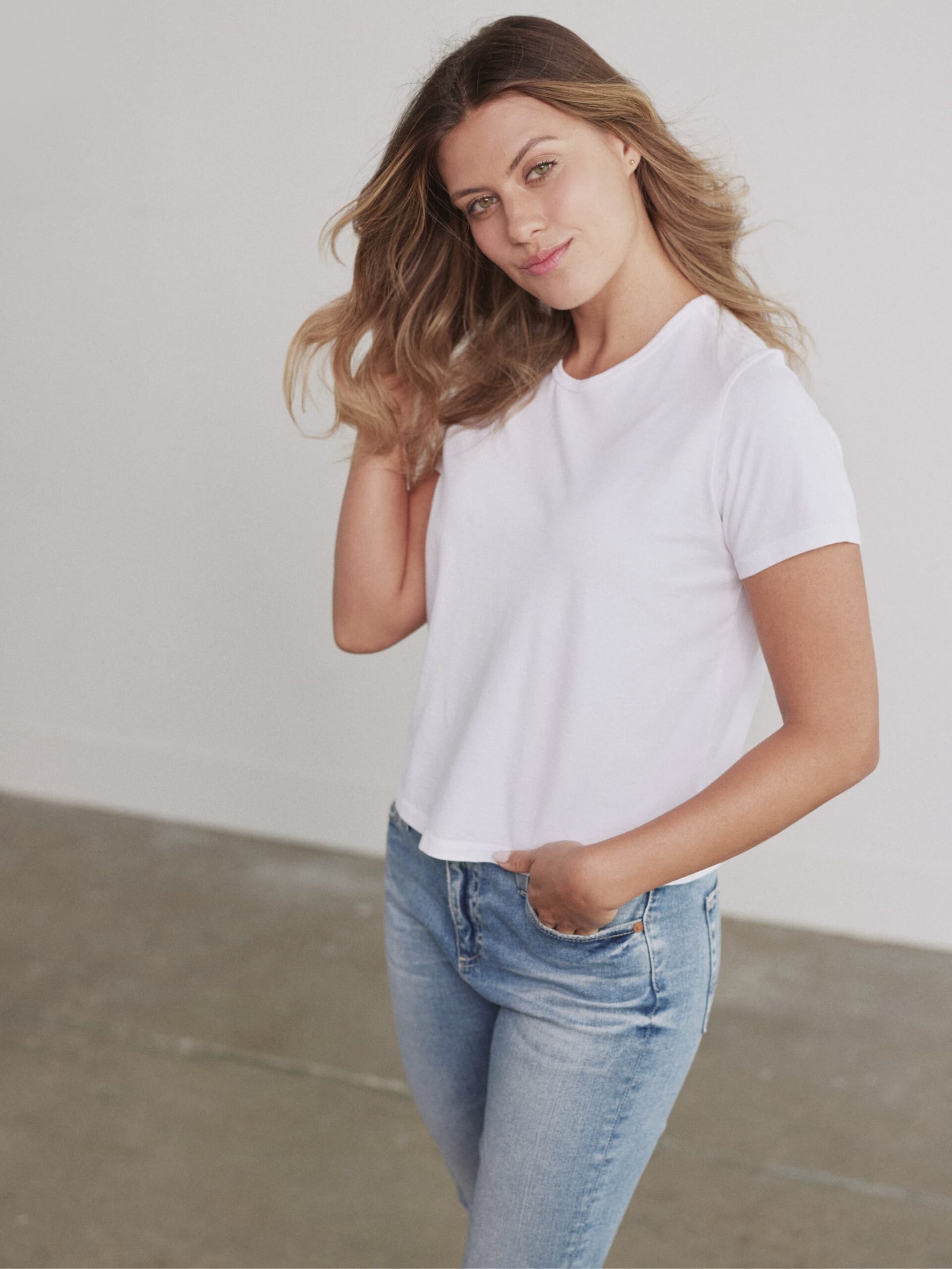 21.08.14_Cotton_CropTee_White_MED_032_2000w