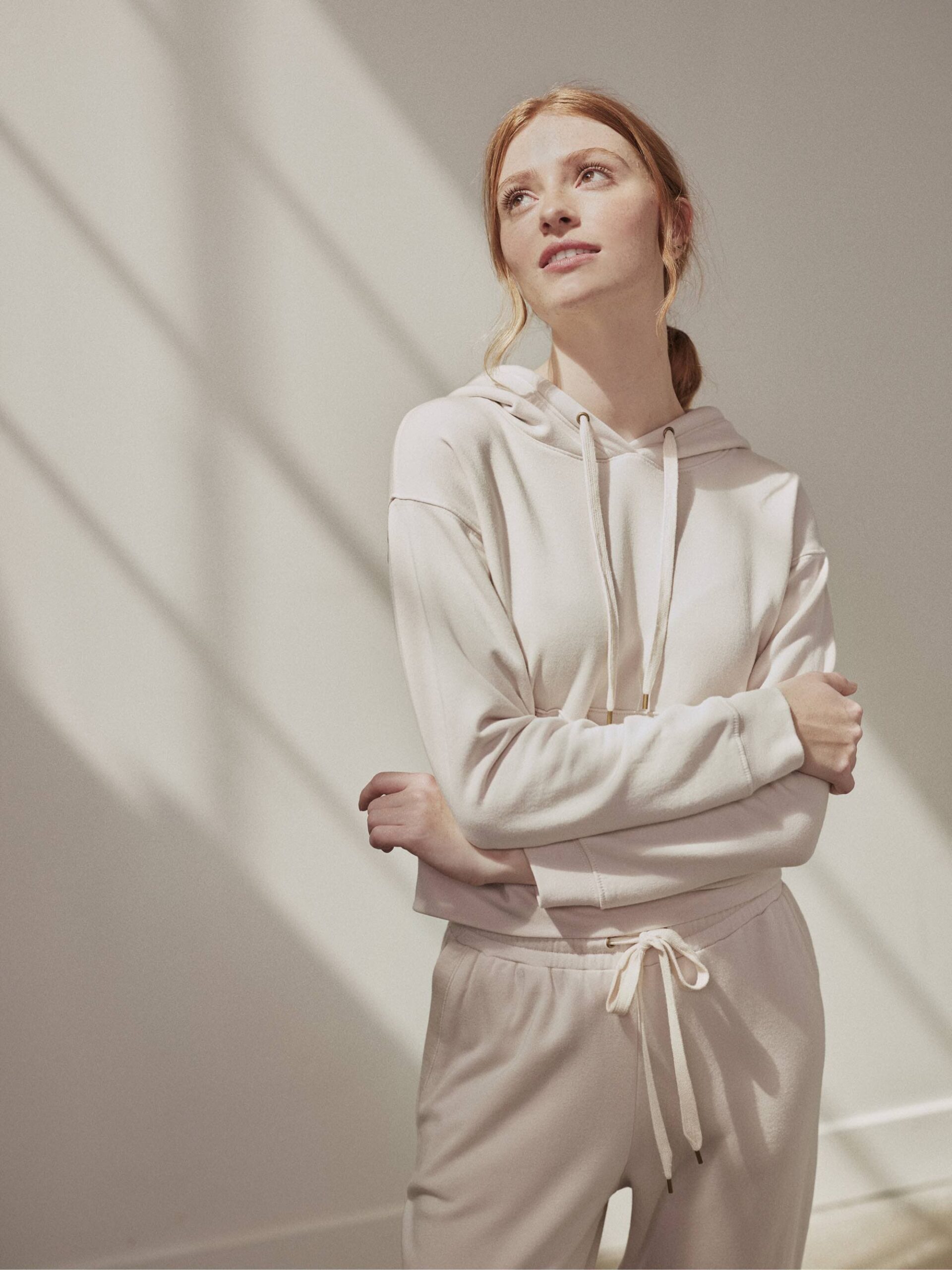 21.08.14_Fleece_CropHoodie_Jogger_Bone_SM_108_2000w