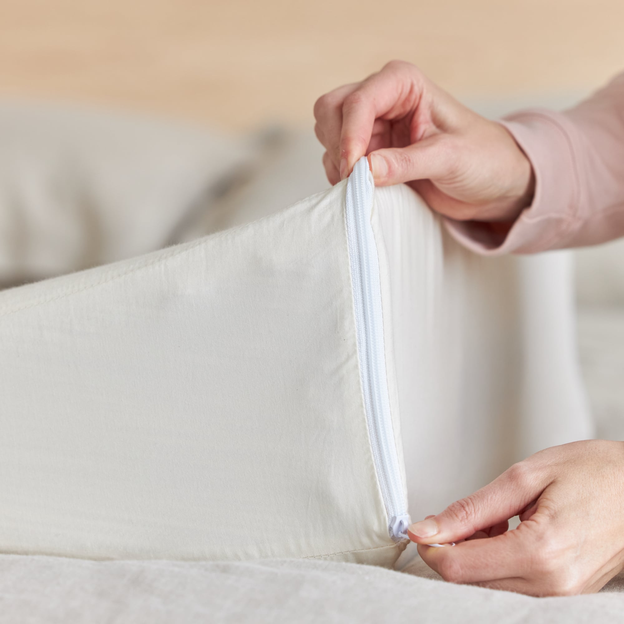 AVOCADO_ORGANIC_COTTON_WEDGE_PILLOWCASE_0370_2000w