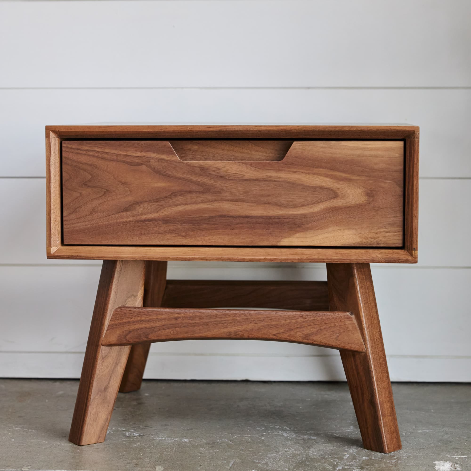 AVO_MID_CENTURY_MODERN_NIGHTSTAND_WALNUT_0063_2000w
