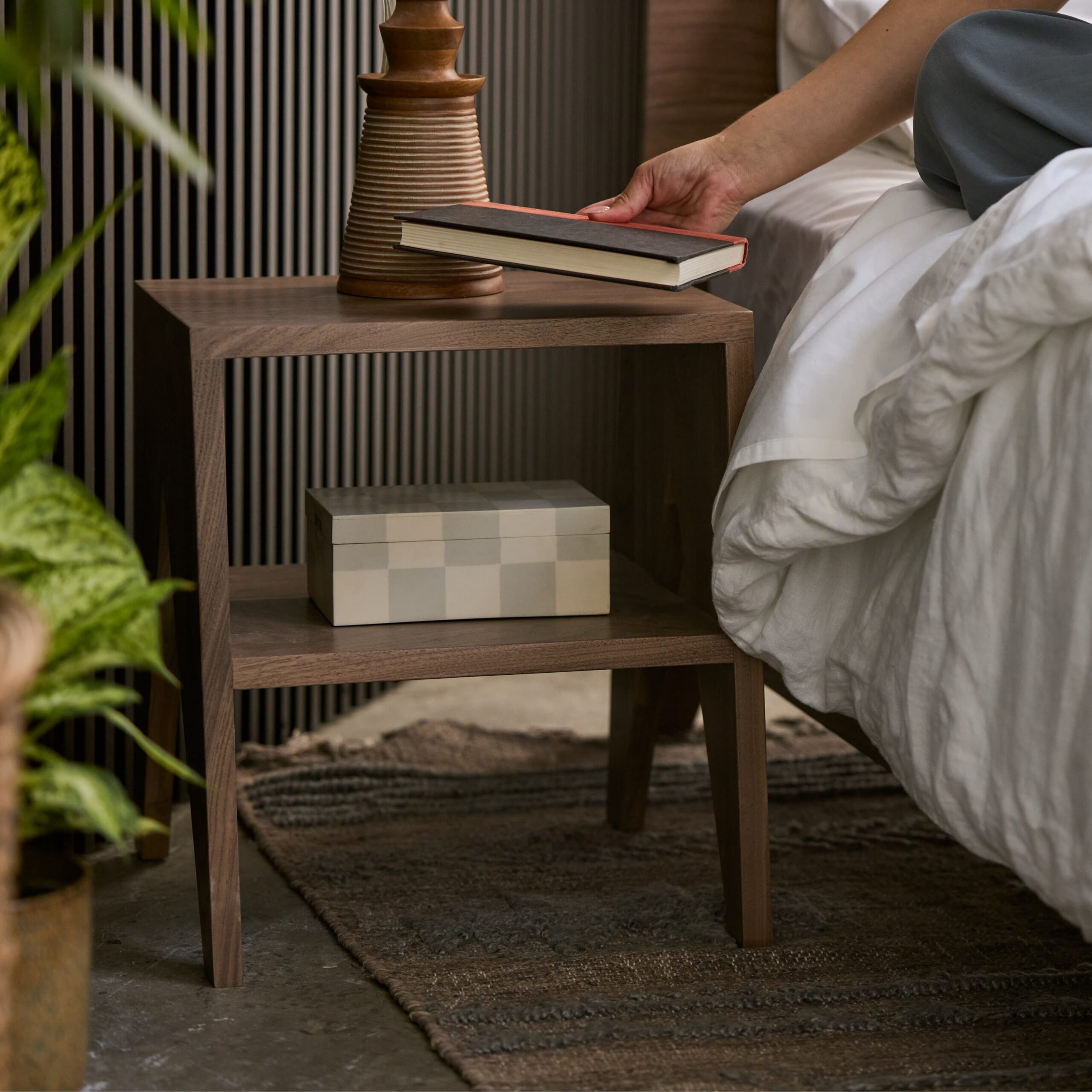 CITY_NIGHTSTAND_City_Collection_2847