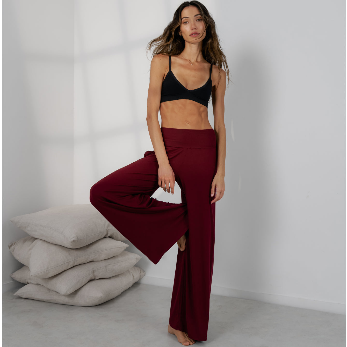 LOOK_05_SOFT_MODAL_RIB_VNECK_HENLEY_FOLD_OVER_PANT_CALLIOPE_WINE_00580