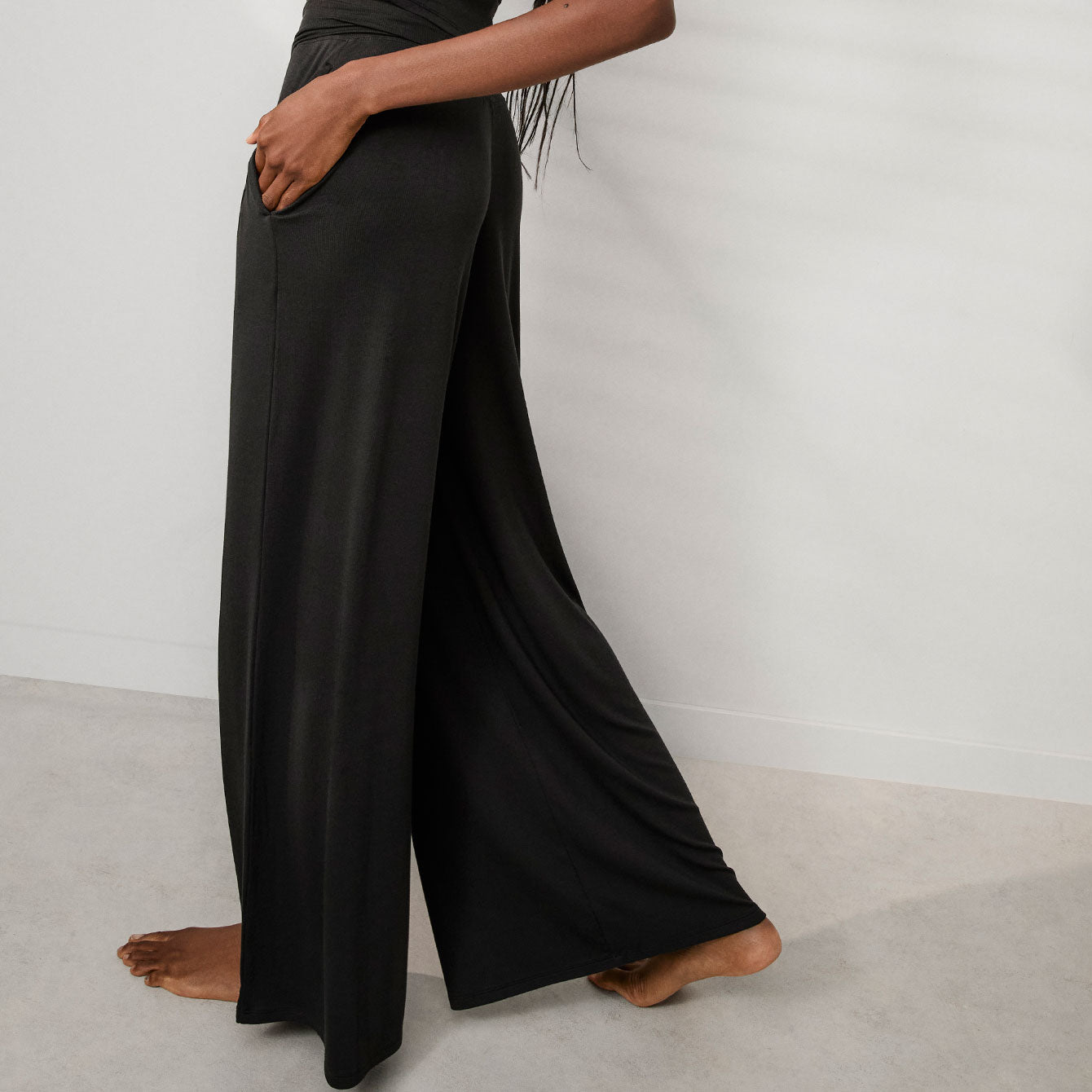SOFT_MODAL_RIB_FOLD_OVER_PANT_IMMERSED_BLACK-1