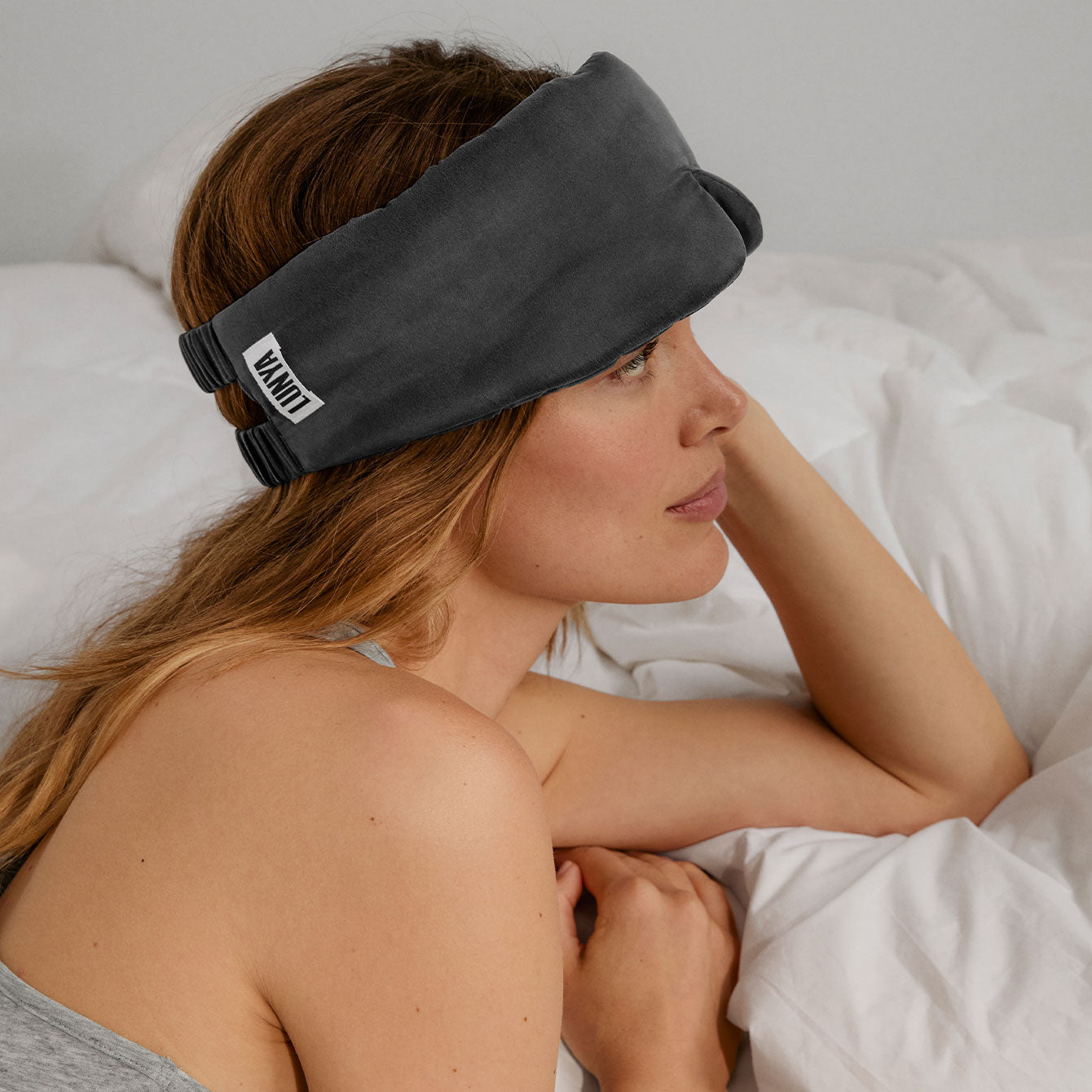 WASHABLE_SILK_SLEEP_MASK_MEDITATIVE_GREY-1
