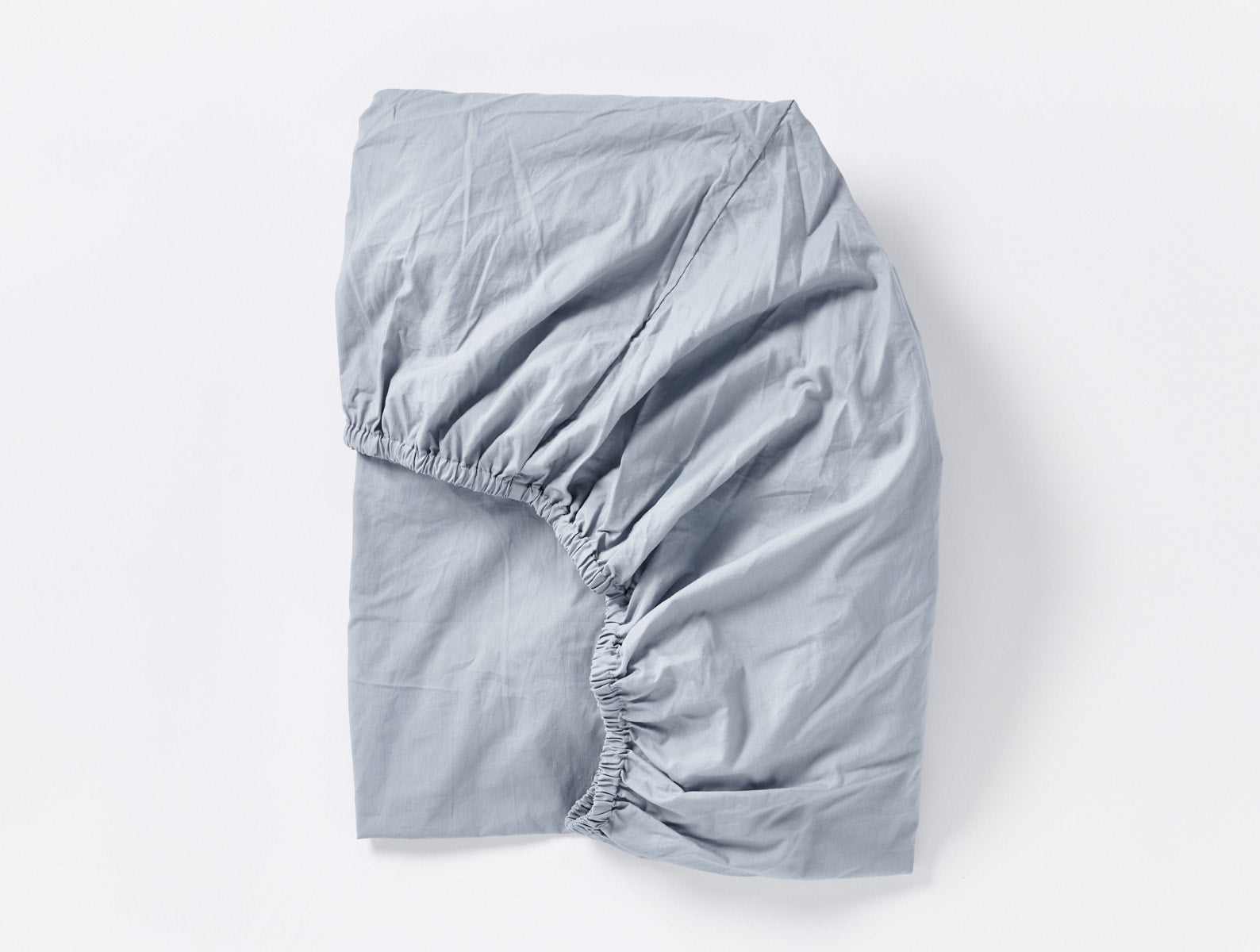 pdp_crinkledpercale_fittedsheet_steelblue_b_fall21_12_22a3cc7d-5078-46a7-abe4-f40745e14aa1